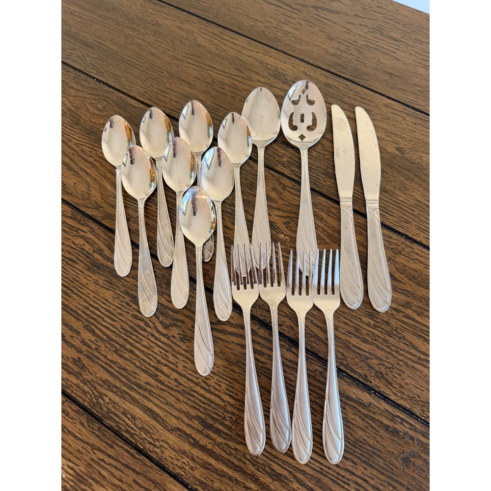 Cambridge Silversmiths Stainless Flatware Set 16pc Swirl Pattern Slotted Spoon